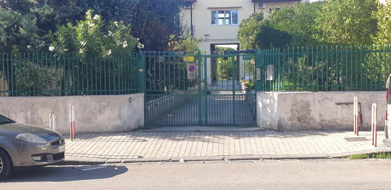 Appartamento In Villa Alle Falde Del Vesuvio ナポリ エクステリア 写真